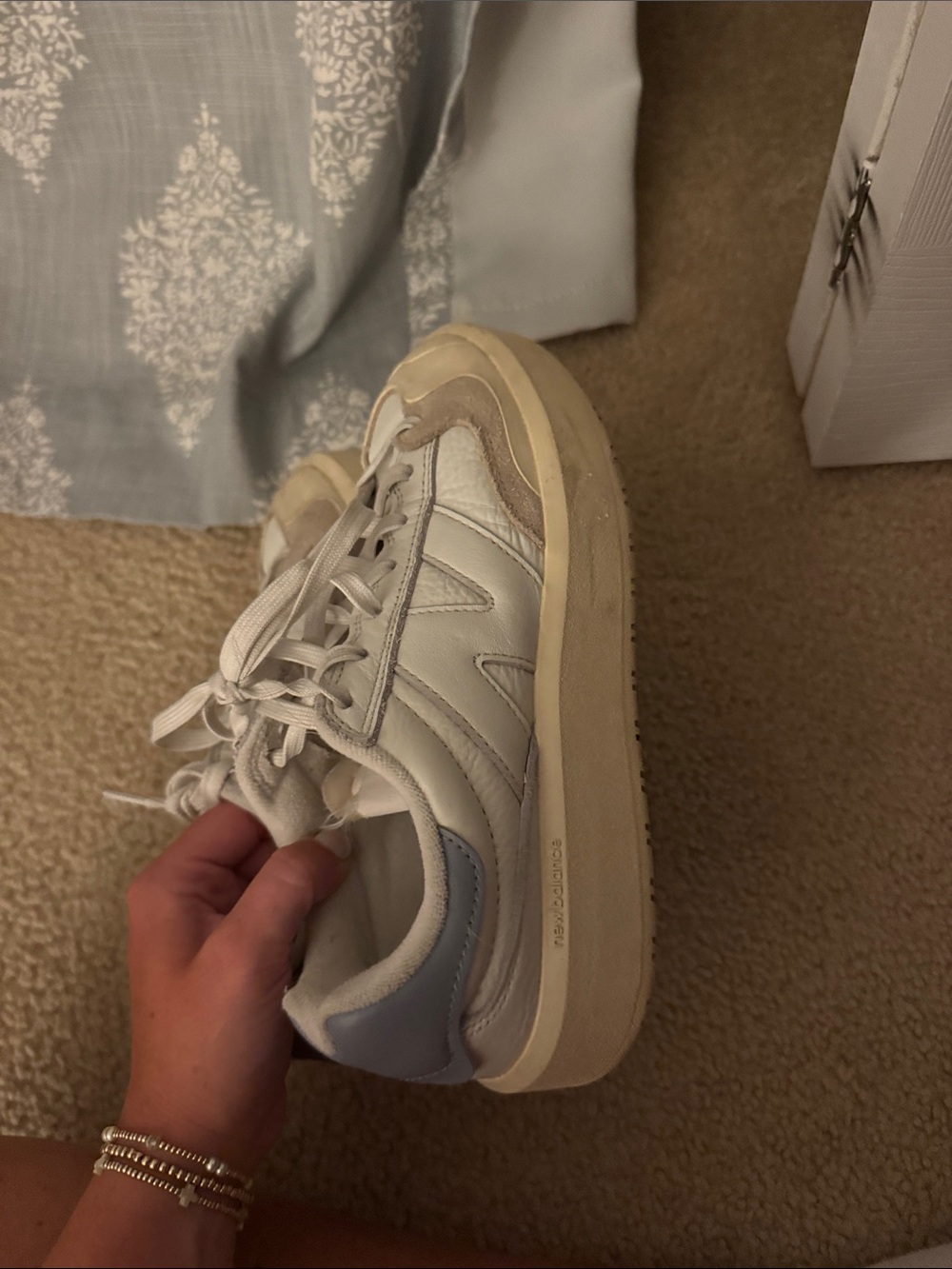 New balance sneakers size 7